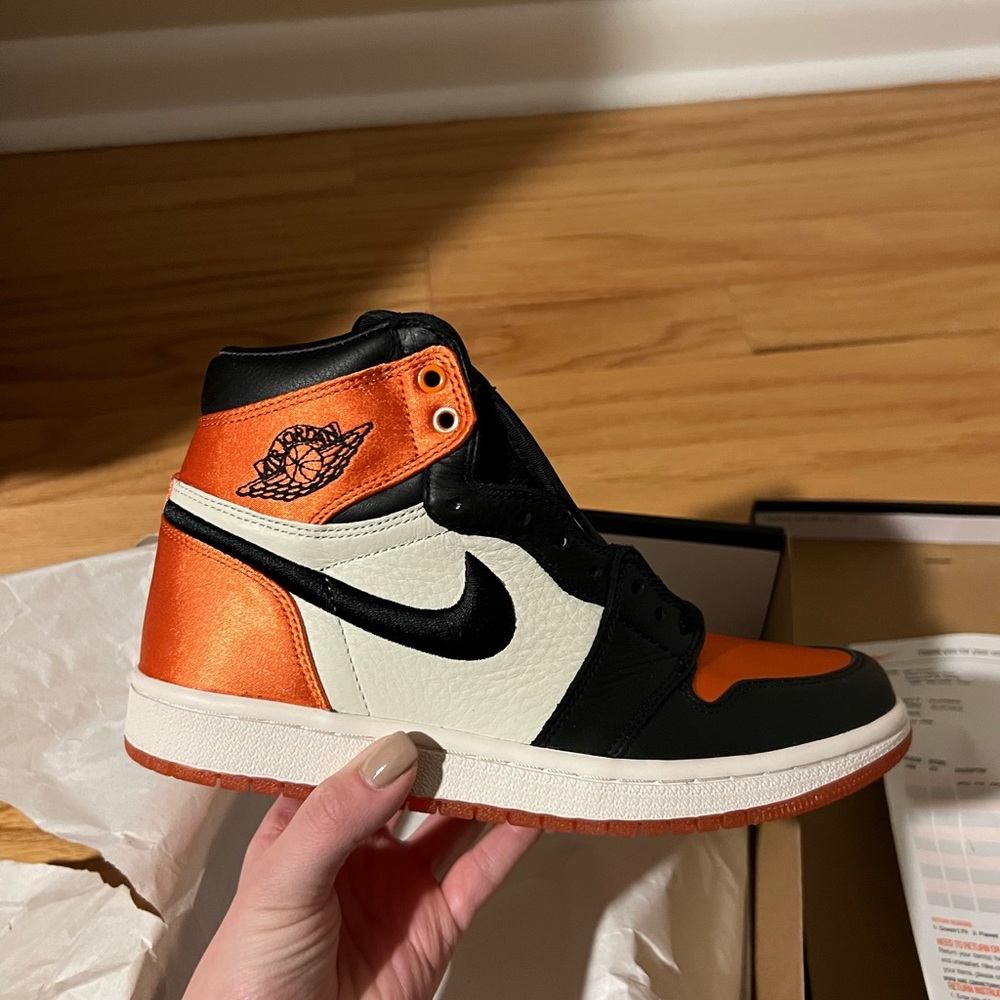 Women’s Jordan 1 Satin Shattered Blackboard
